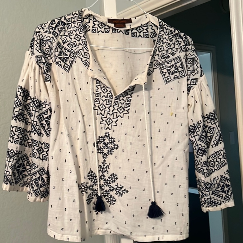 Anthropology embroidered blouse size small